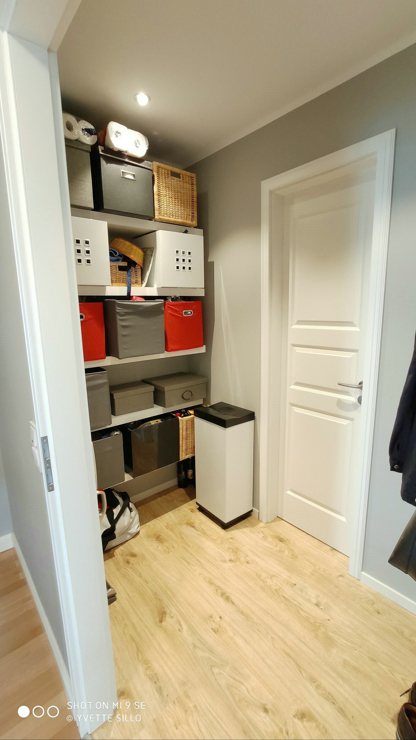 Junges Wohnen in Klein-Winternheim - Garderobe, Abstellraum und Gäste